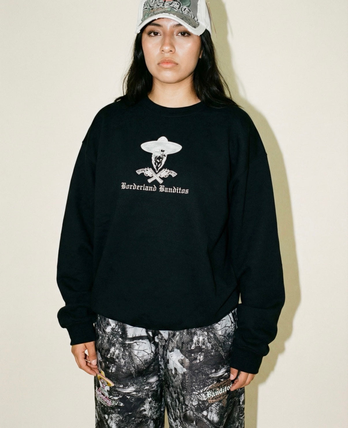 Premium crewneck - studio